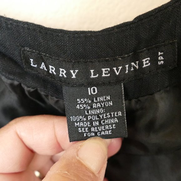 Larry Levine Embroidered Capri Pants- Size 10 - Picture 5 of 7